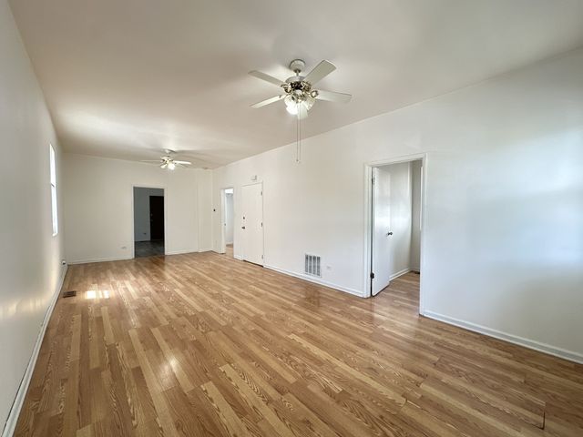 1722 N Kimball Avenue 2, Chicago, IL 60647