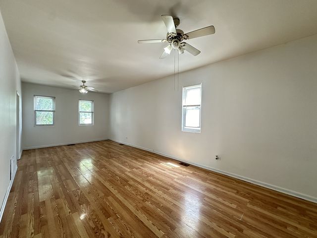 1722 N Kimball Avenue 2, Chicago, IL 60647