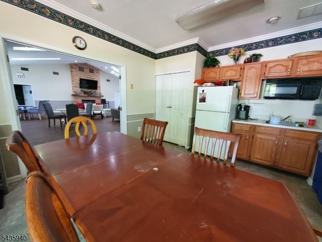 17 Willow St, Jersey City, NJ 07305