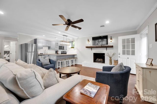 470 Lakeview Shores Loop, Mooresville, NC 28117