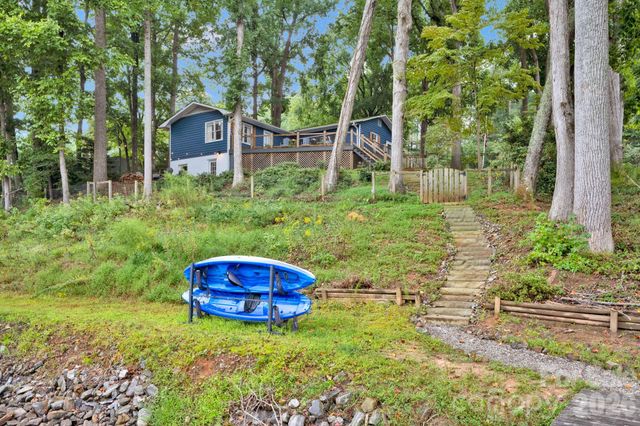470 Lakeview Shores Loop, Mooresville, NC 28117