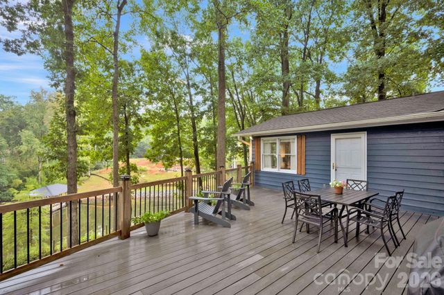 470 Lakeview Shores Loop, Mooresville, NC 28117