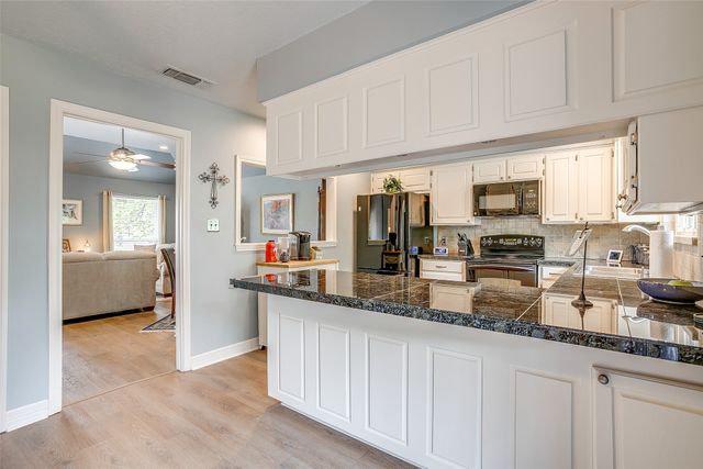 3701 Teal Lane, Bedford, TX 76021