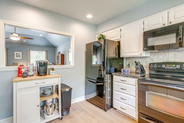 3701 Teal Lane, Bedford, TX 76021