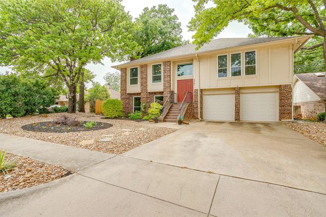 3701 Teal Lane, Bedford, TX 76021