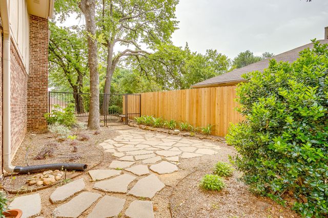 3701 Teal Lane, Bedford, TX 76021