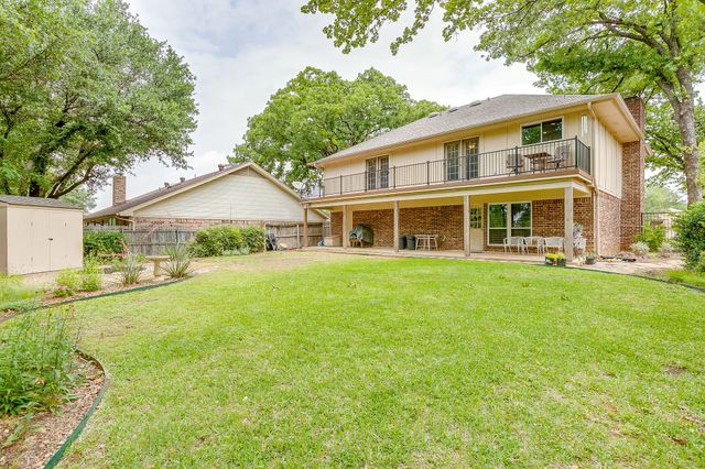 3701 Teal Lane, Bedford, TX 76021