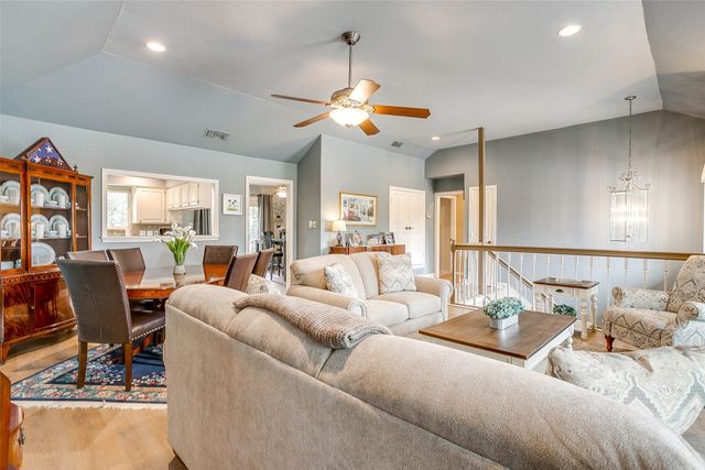 3701 Teal Lane, Bedford, TX 76021