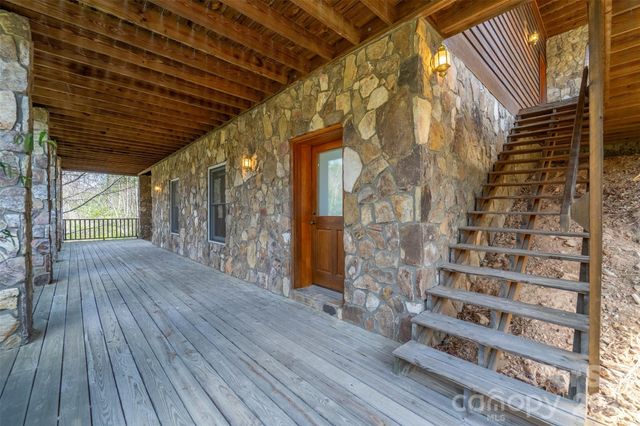 750 Double Springs Drive, Almond, NC 28702