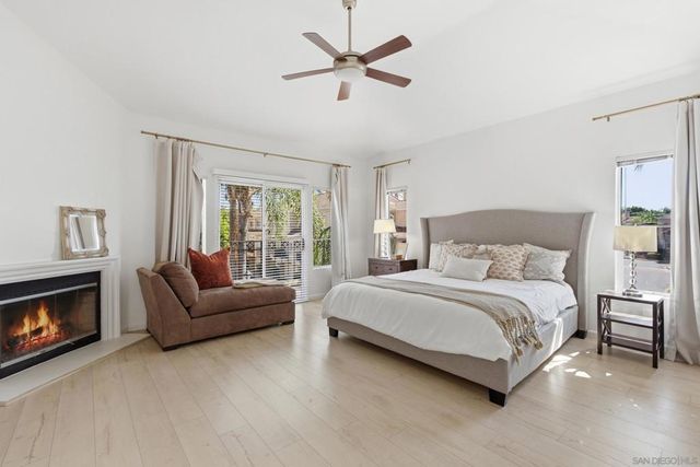 7142 Calabria A, San Diego, CA 92122