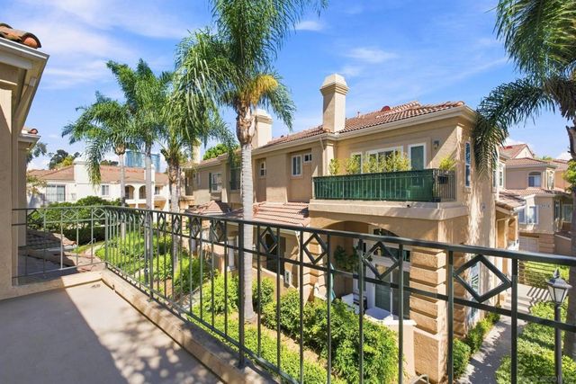 7142 Calabria A, San Diego, CA 92122