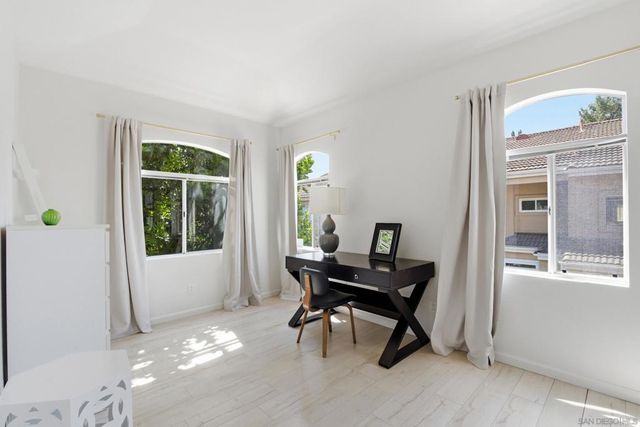 7142 Calabria A, San Diego, CA 92122