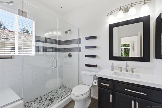 7142 Calabria A, San Diego, CA 92122