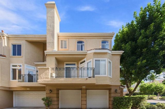 7142 Calabria A, San Diego, CA 92122