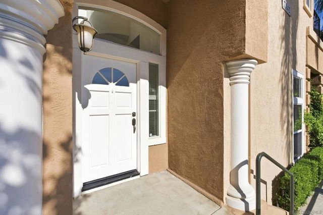 7142 Calabria A, San Diego, CA 92122