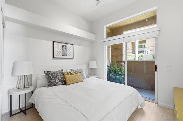 7142 Calabria A, San Diego, CA 92122