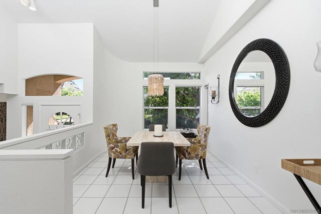 7142 Calabria A, San Diego, CA 92122