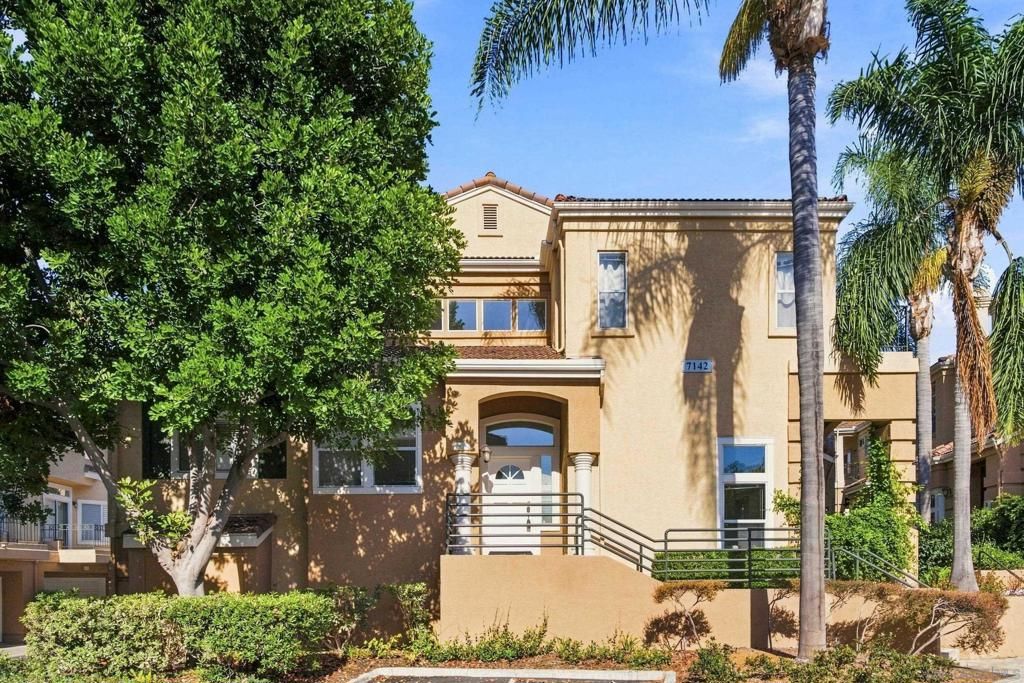7142 Calabria A, San Diego, CA 92122 — photo 2