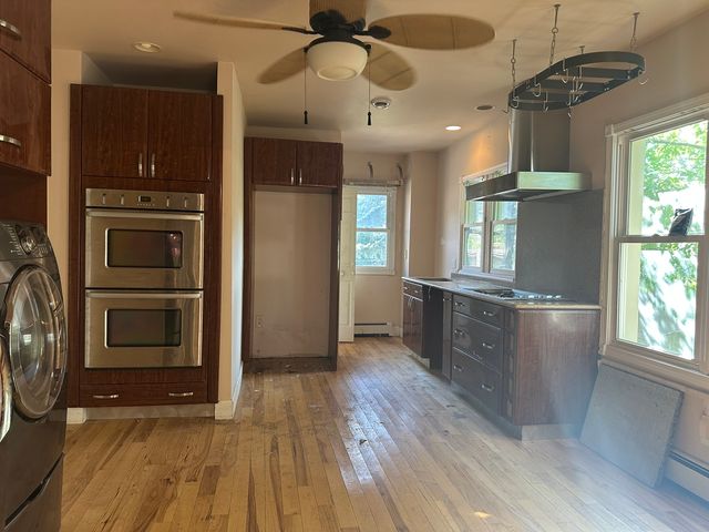 23 S Worth Avenue, Elgin, IL 60123