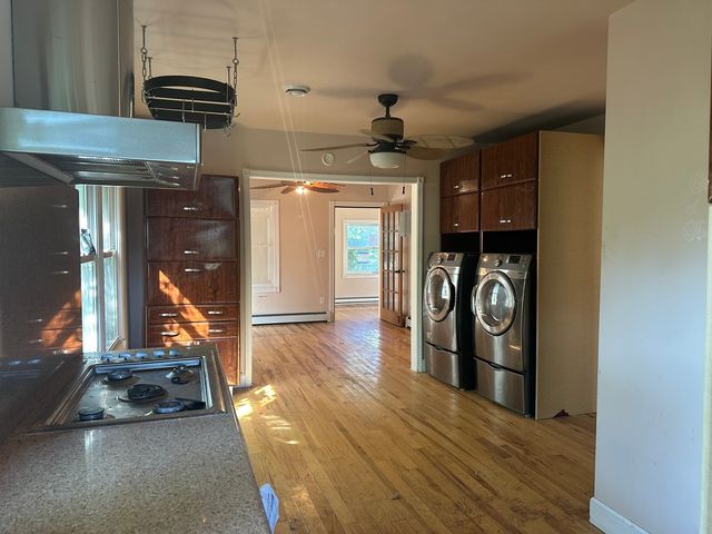 23 S Worth Avenue, Elgin, IL 60123