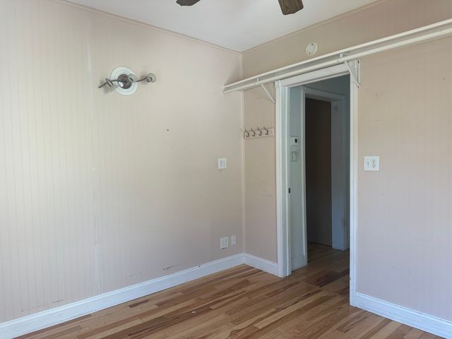 23 S Worth Avenue, Elgin, IL 60123