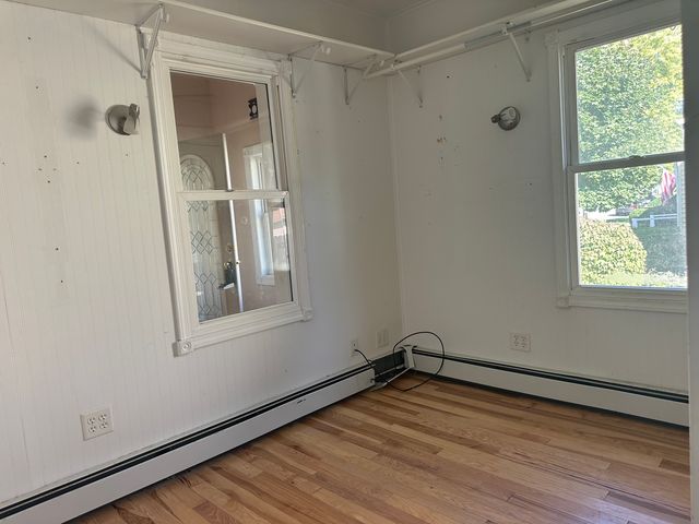 23 S Worth Avenue, Elgin, IL 60123