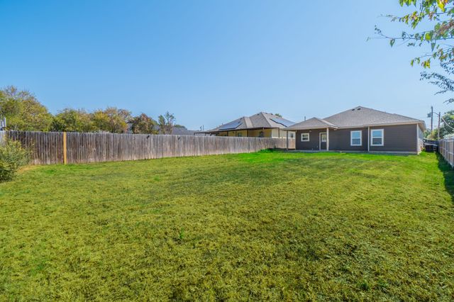 2016 Langston Street, Fort Worth, TX 76105