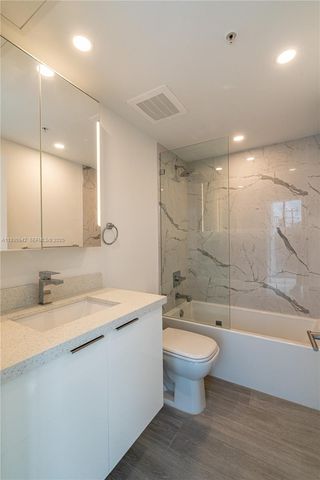 8425 Crespi Blvd TH4, Miami Beach, FL 33141