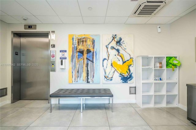 8425 Crespi Blvd TH4, Miami Beach, FL 33141