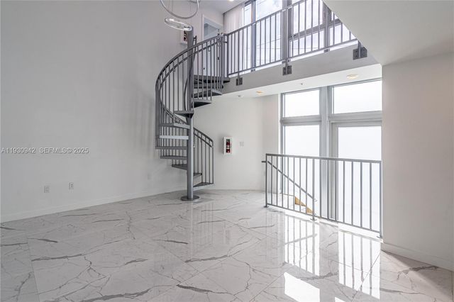 8425 Crespi Blvd TH4, Miami Beach, FL 33141