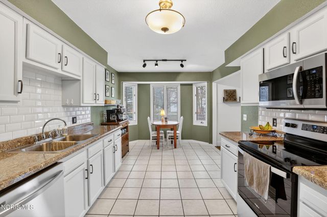 5543 Greenridge Drive, Toledo, OH 43615