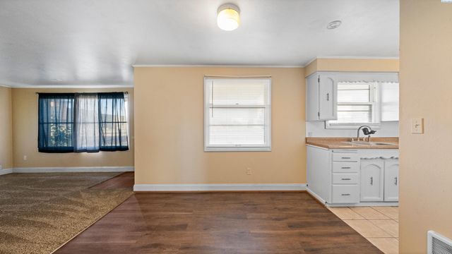 219 W 10th St., Kennewick, WA 99337