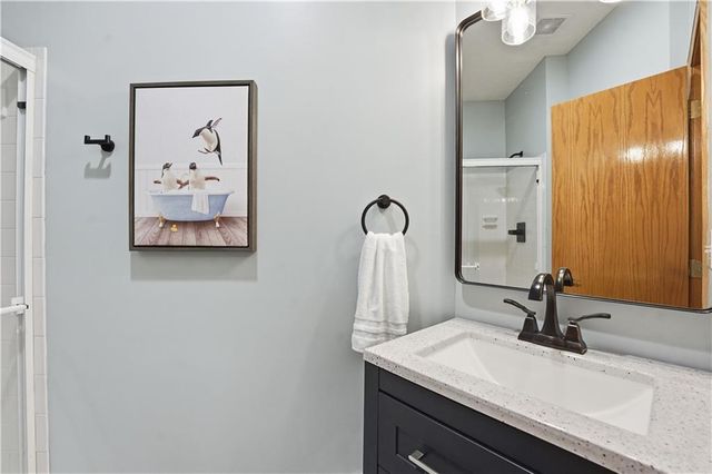 507 NW Timber Ridge Trail, Lee's Summit, MO 64081