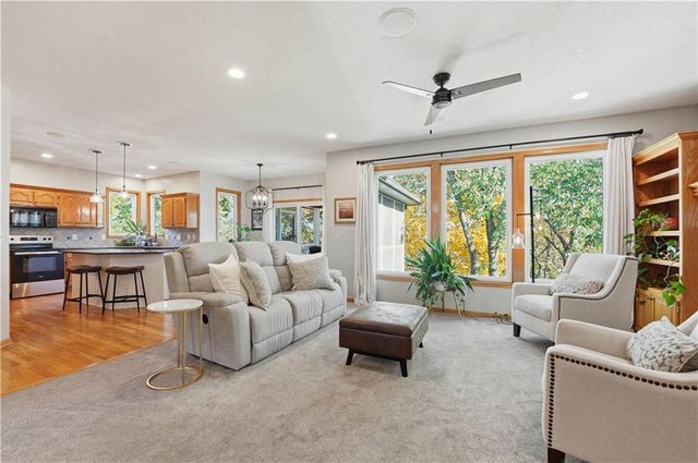 507 NW Timber Ridge Trail, Lee's Summit, MO 64081