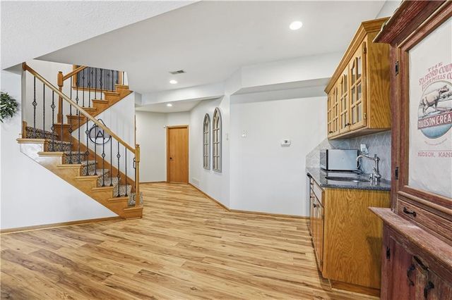 507 NW Timber Ridge Trail, Lee's Summit, MO 64081