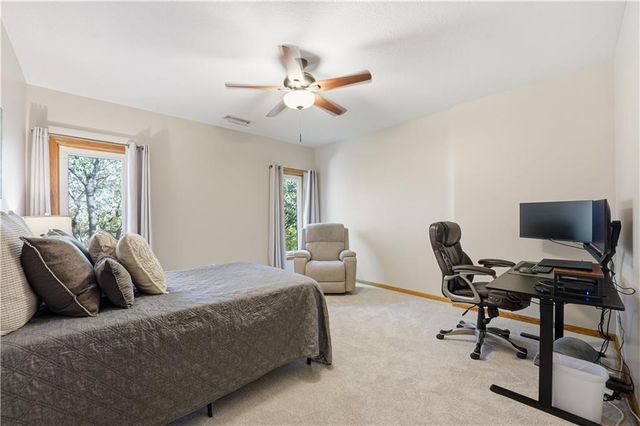 507 NW Timber Ridge Trail, Lee's Summit, MO 64081