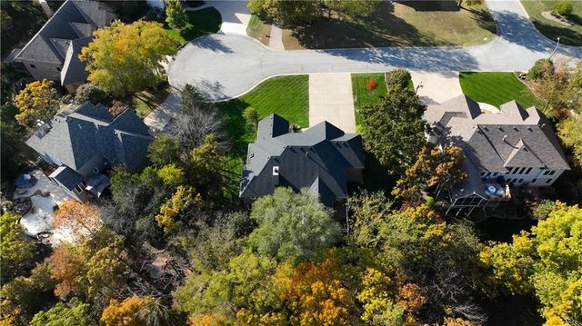 507 NW Timber Ridge Trail, Lee's Summit, MO 64081