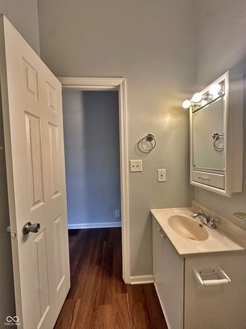 4502 Unit 1 E Washington Street, Indianapolis, IN 46201