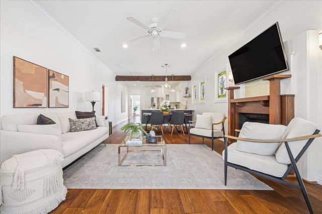 709 Walton Street, Houston, TX 77009