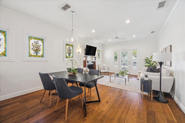 709 Walton Street, Houston, TX 77009