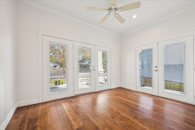 709 Walton Street, Houston, TX 77009