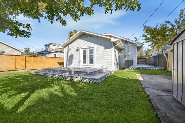 709 Walton Street, Houston, TX 77009