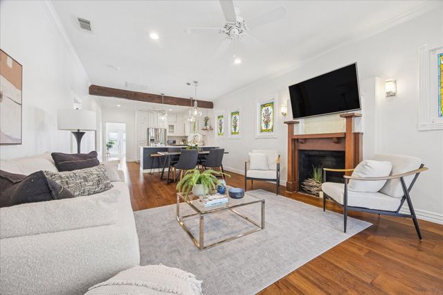 709 Walton Street, Houston, TX 77009