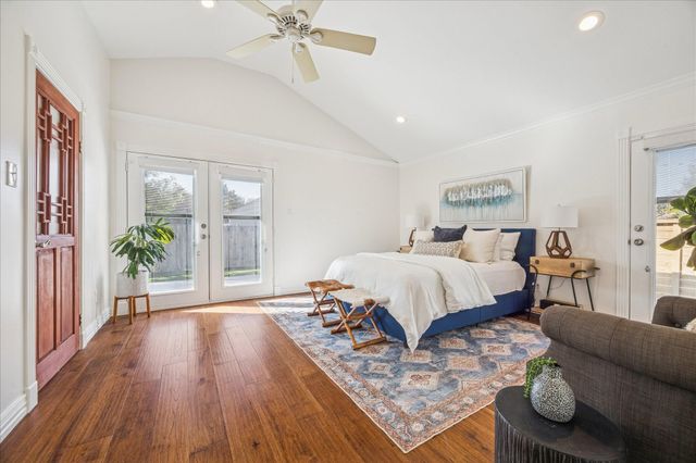 709 Walton Street, Houston, TX 77009