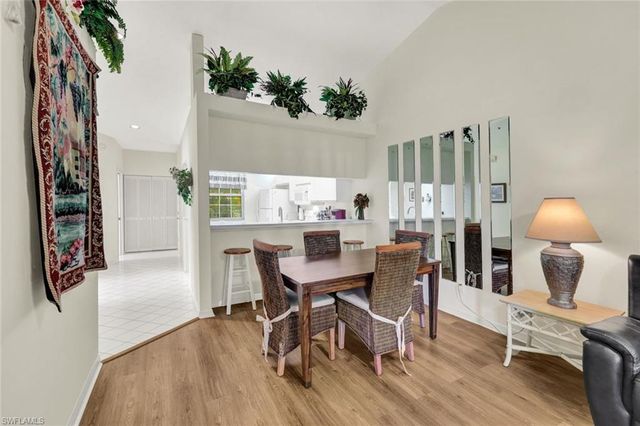 326 Bradstrom CIR 204F, Naples, FL 34113