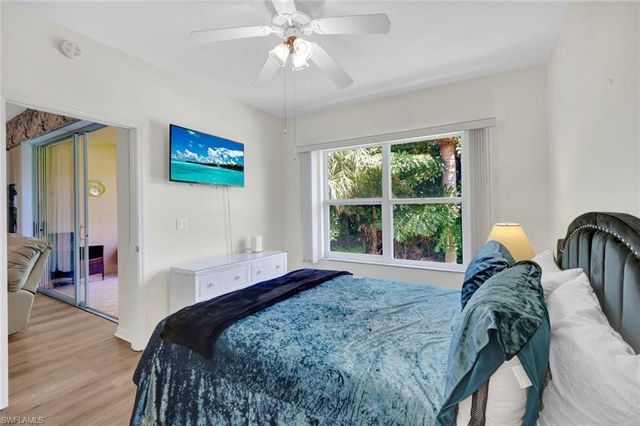 326 Bradstrom CIR 204F, Naples, FL 34113