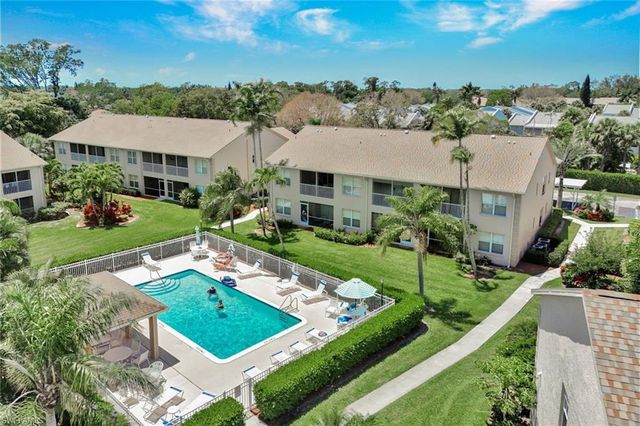 326 Bradstrom CIR 204F, Naples, FL 34113