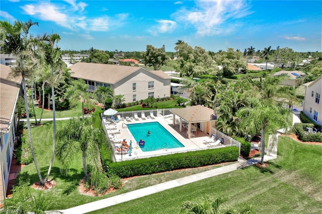 326 Bradstrom CIR 204F, Naples, FL 34113