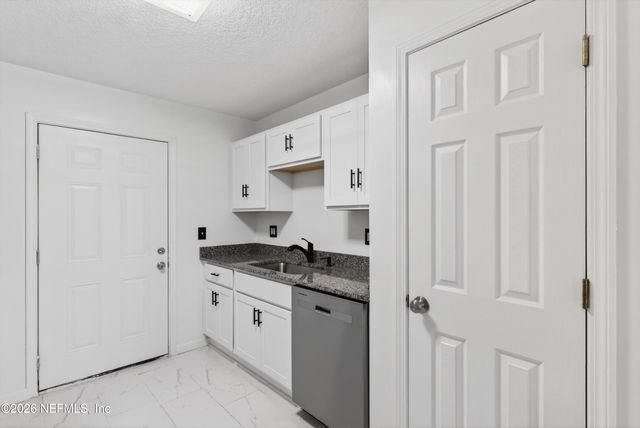 7926 JASPER Avenue, Jacksonville, FL 32211