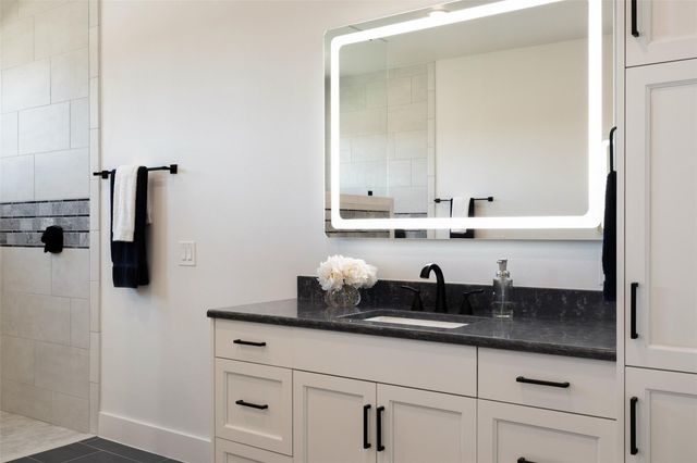 205 S FLAT ROCK WAY, Johnson City, TX 78636